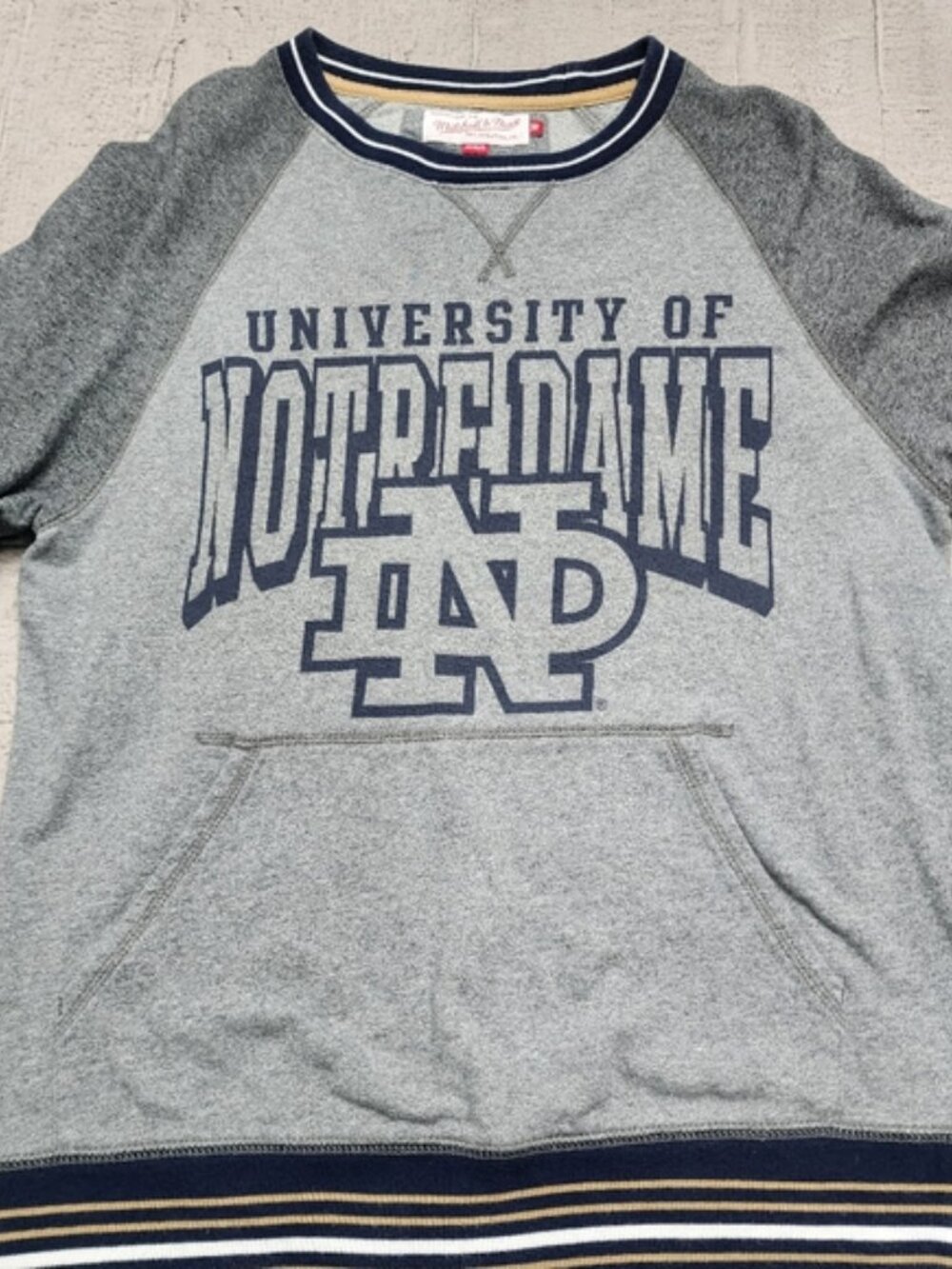 Notre Dame NCAA Mitchell&Ness‎ Size M Gray Men's Long Sleeve Crewneck Sweatshirt - Picture 3 of 9